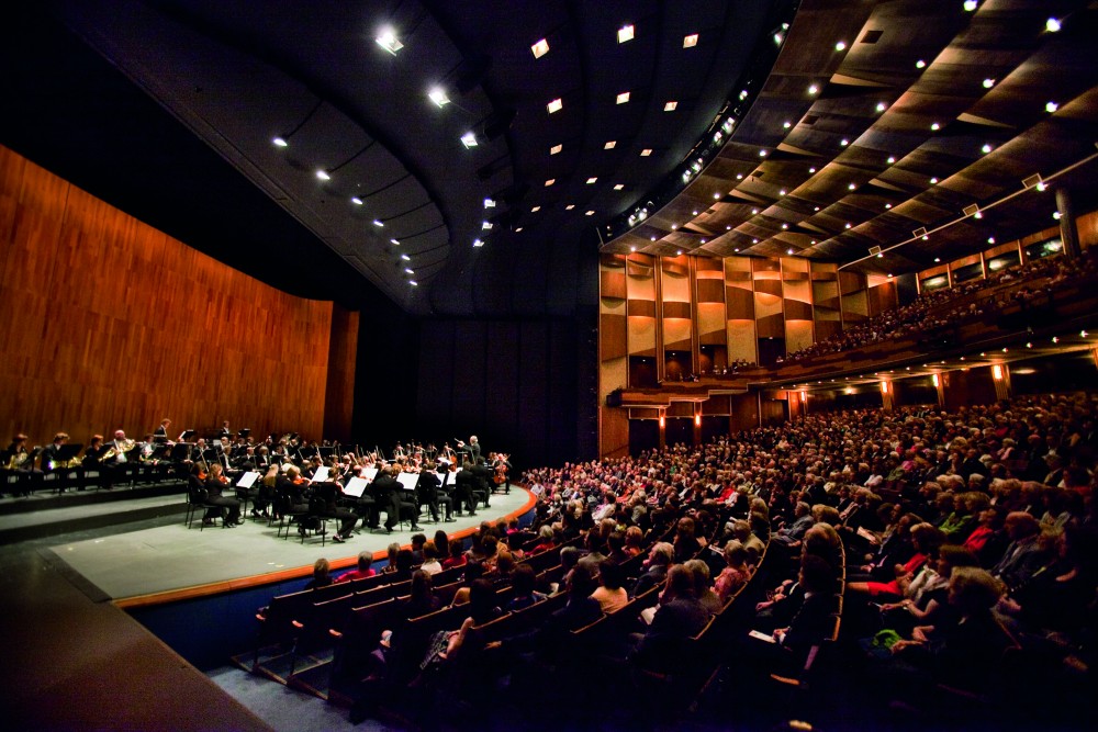 Grosses-Festspielhaus