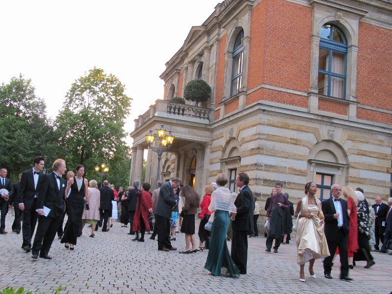 Publico en el Festspielhaus